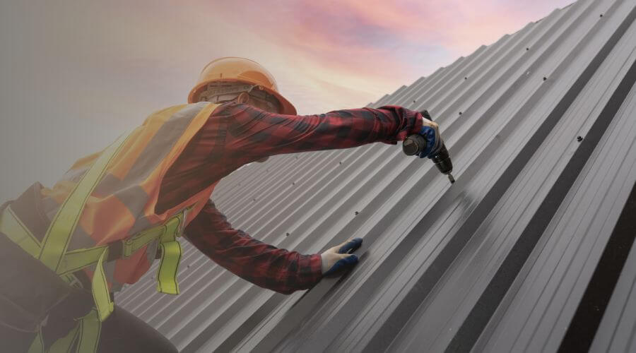 Professional gutter cleaning in Needham, MA
